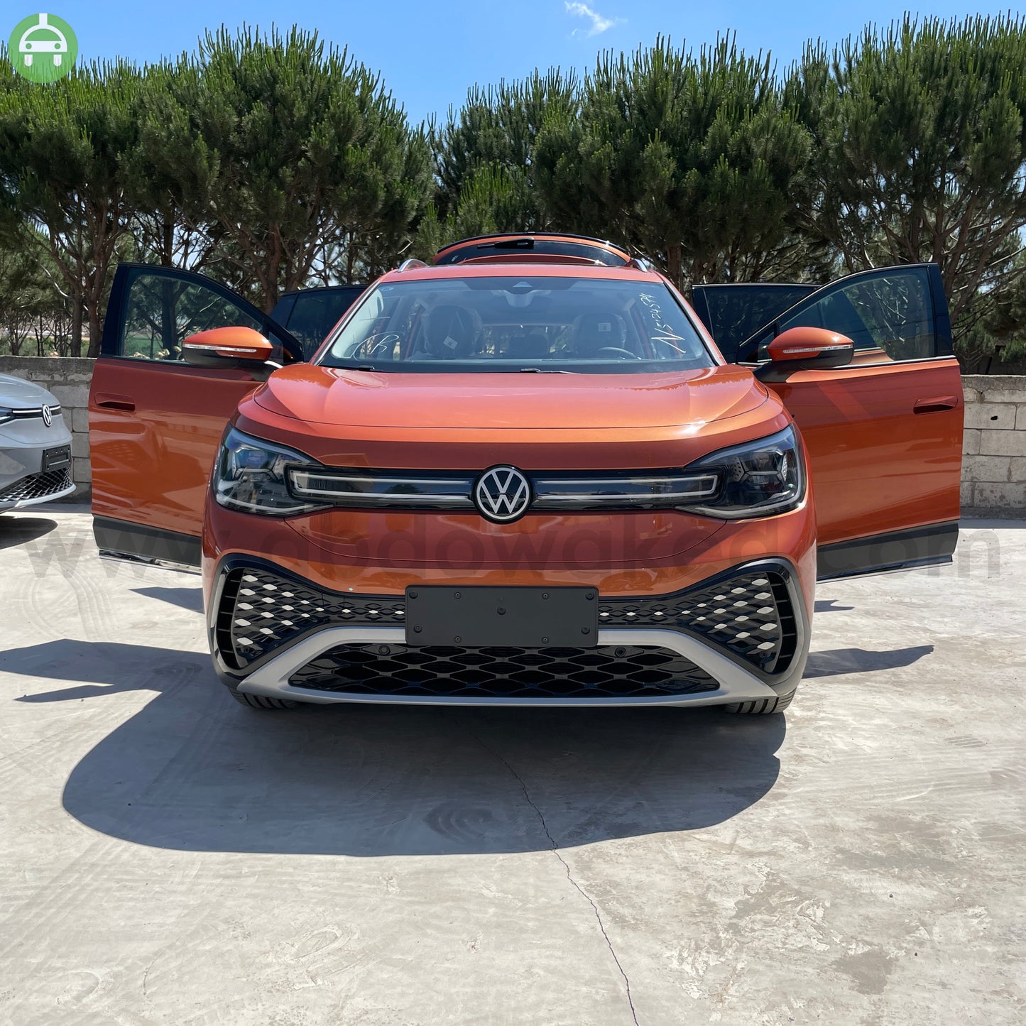 VW ID6 Crozz Pure+ 2022 7-Seater Lava Orange Color 550km Range/Charge Fully Electric Car (New - 0KM)