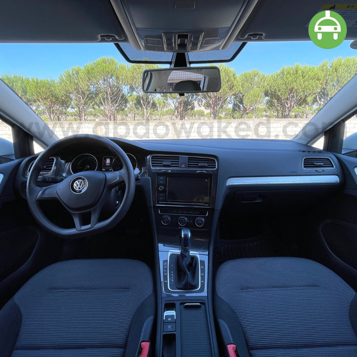 VW E-Golf 2020 White Color 270Km Range/Charge Fully Electric Car (Used Like New - 7500KM)