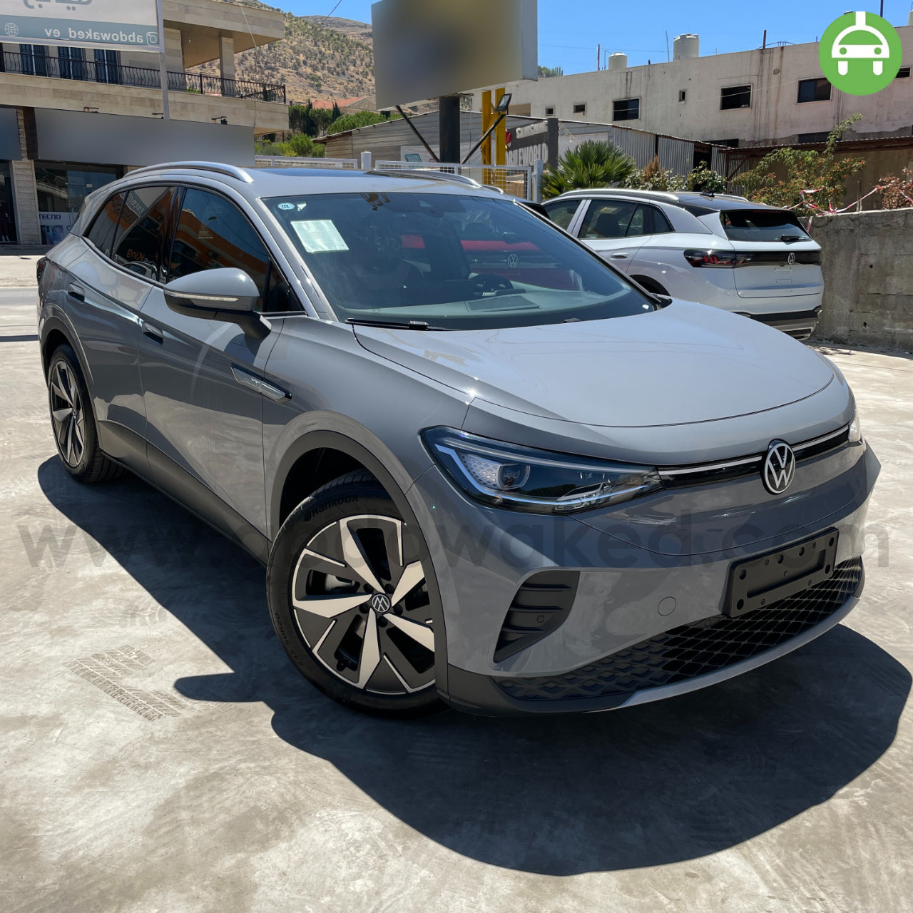 VW ID4 Crozz Pure+ 2022 Nardo Grey Color 600km Range/Charge Fully Electric Car (New - 0KM)