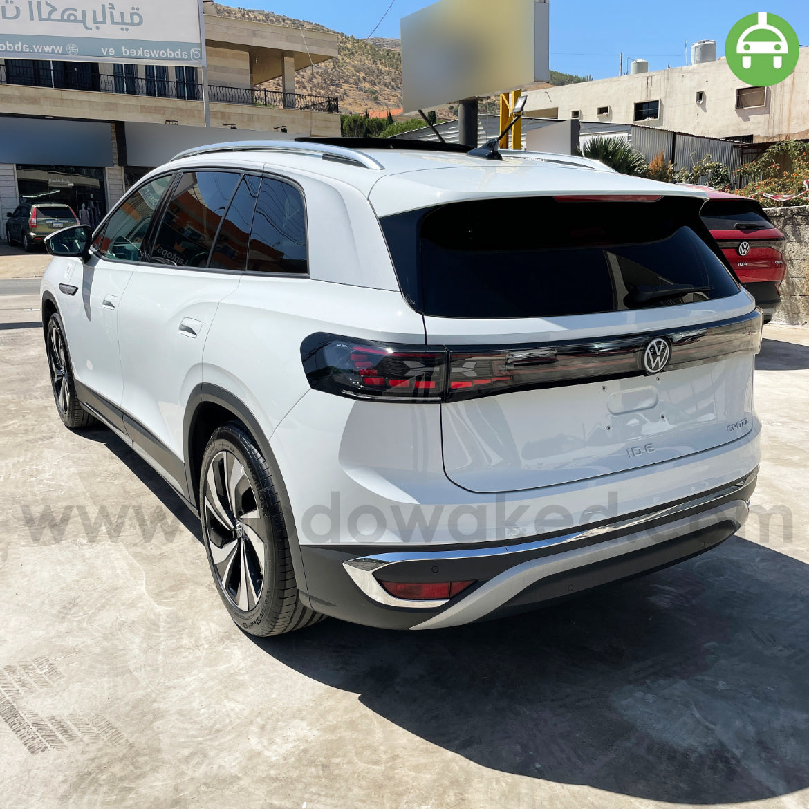 VW ID6 Crozz Pure+ 2022 7-Seater White Color 601km Range/Charge Fully Electric Car (New - 0KM)