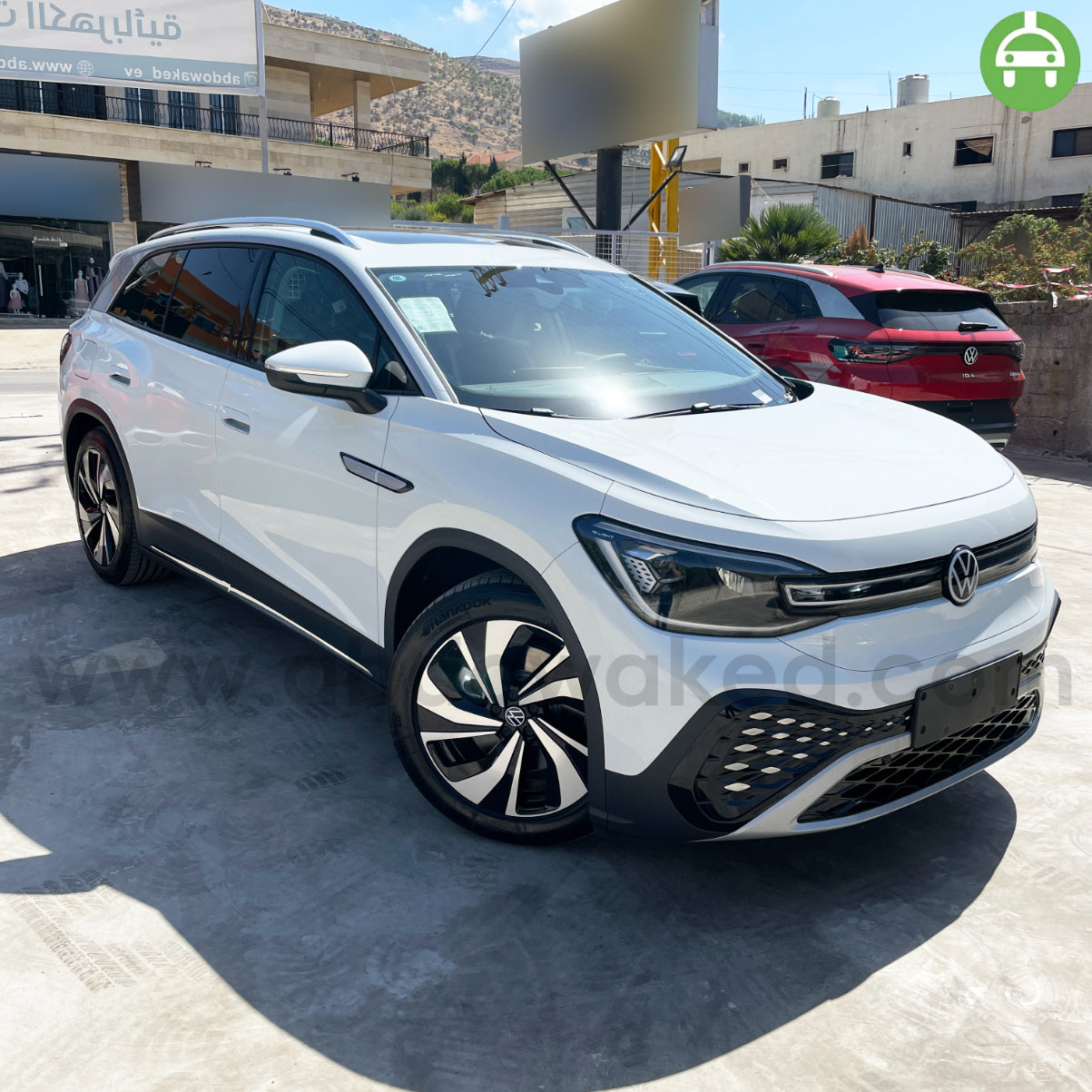 VW ID6 Crozz Pure+ 2022 7-Seater White Color 601km Range/Charge Fully Electric Car (New - 0KM)